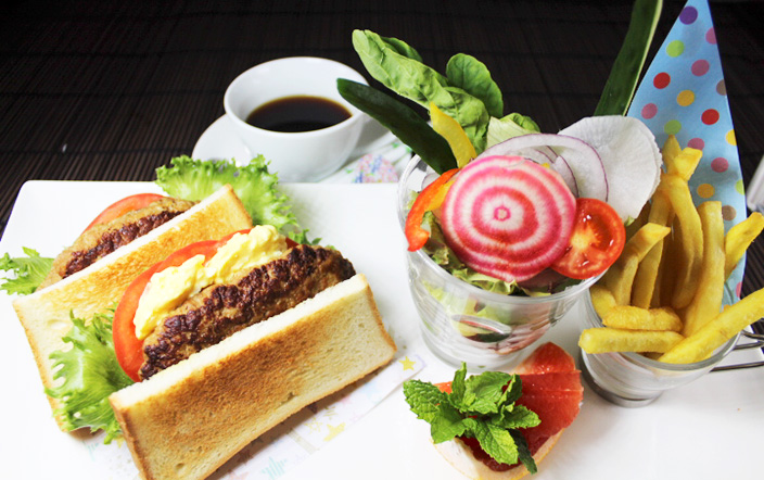 ハンバーグサンド&ドリンクセット